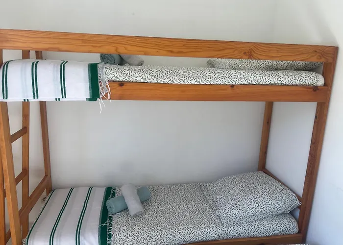 Le Nid Bleu * サナリー・シュル・メール